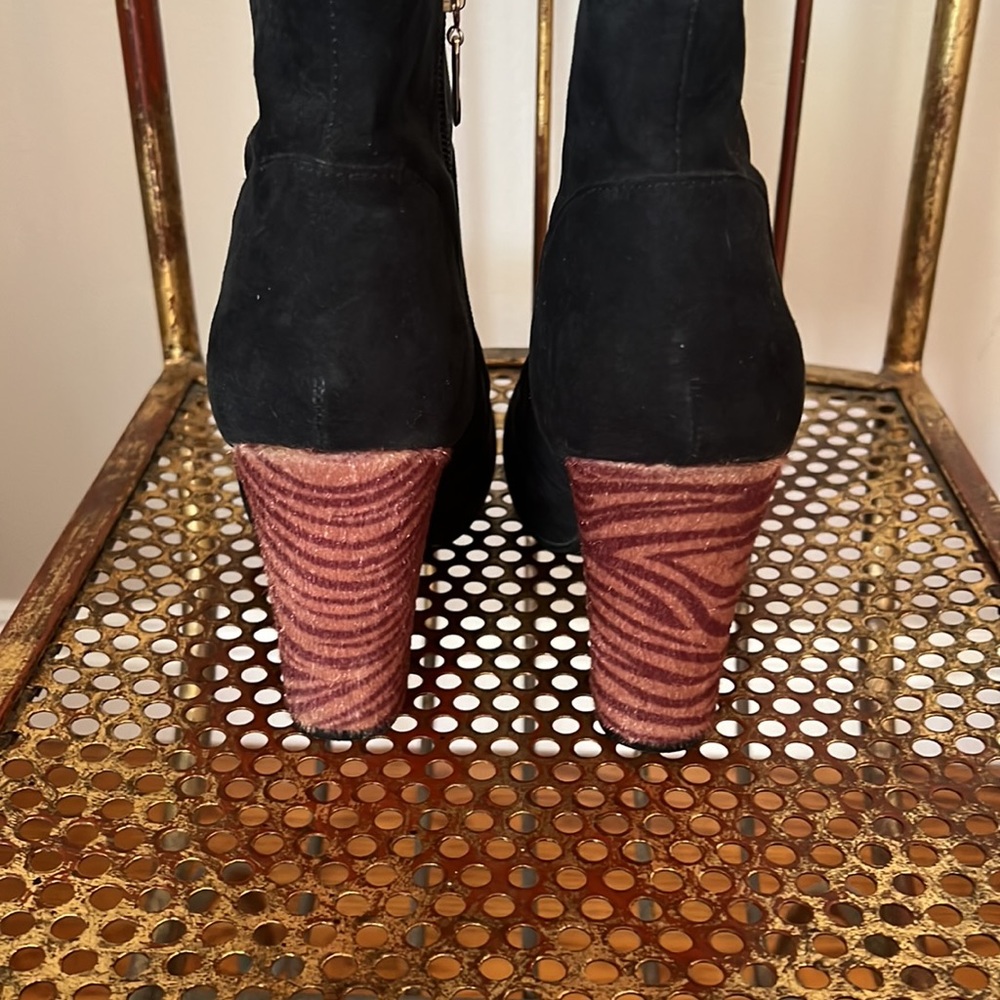 Guess Faux Suede Boot - NWOT - Picture 3 of 8